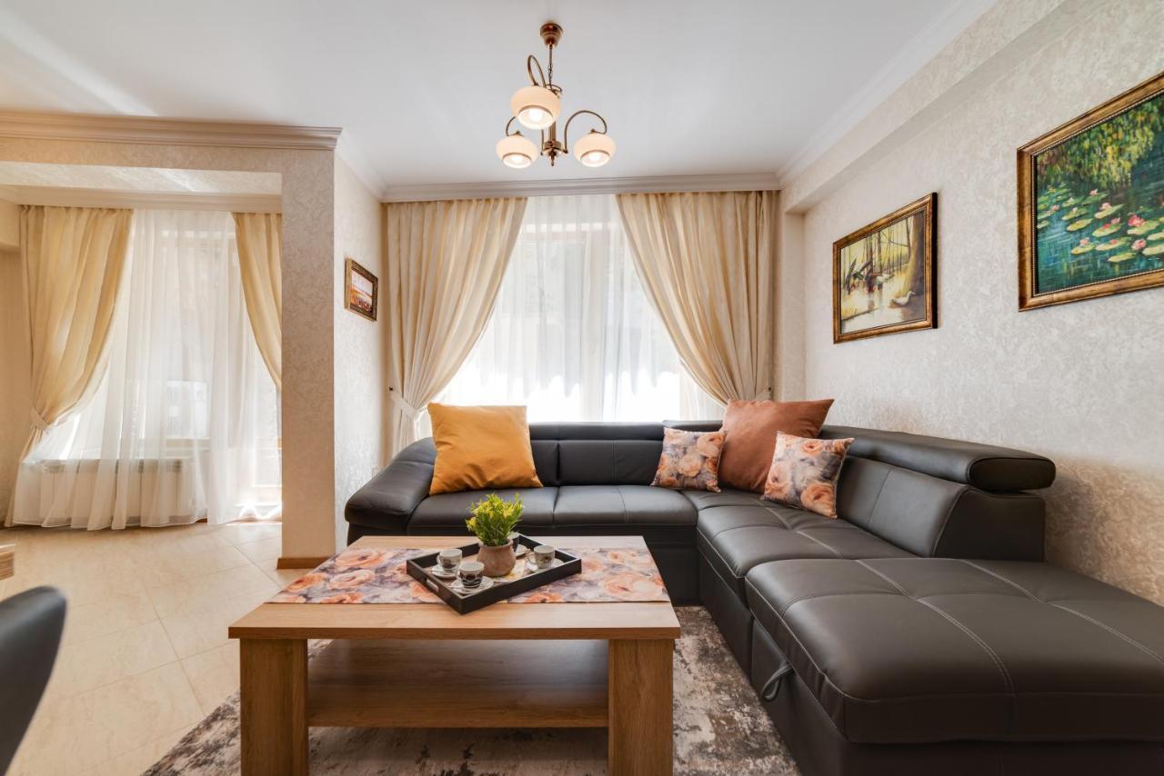 Deluxe And Central Garden Apartment Varna Dış mekan fotoğraf
