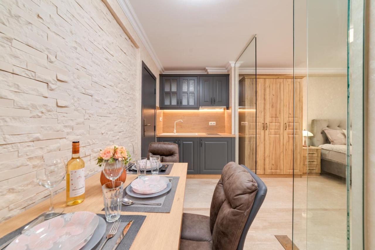 Deluxe And Central Garden Apartment Varna Dış mekan fotoğraf