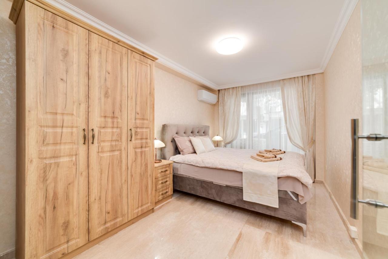 Deluxe And Central Garden Apartment Varna Dış mekan fotoğraf