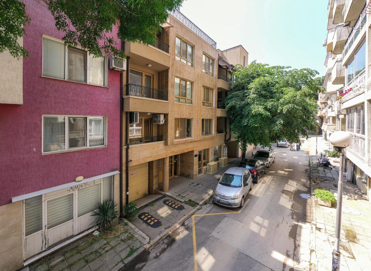 Deluxe And Central Garden Apartment Varna Dış mekan fotoğraf